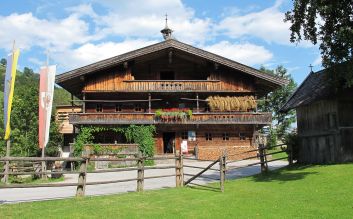 Alter Bauernhof "z'Bach"